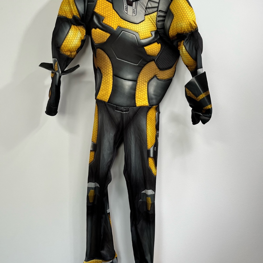 Rubie's Yellowjacket Ant-Man Boys Deluxe Muscle Halloween Costume Size Medium - Picture 2 of 5
